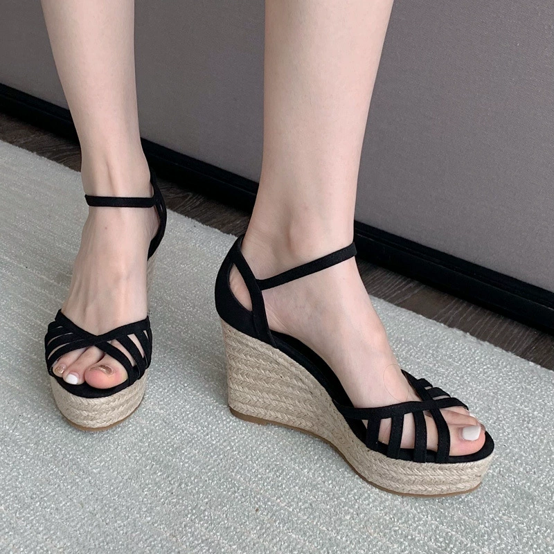 Лето 2025 года тонкая полая водонепроницаемая платформа с открытым носком