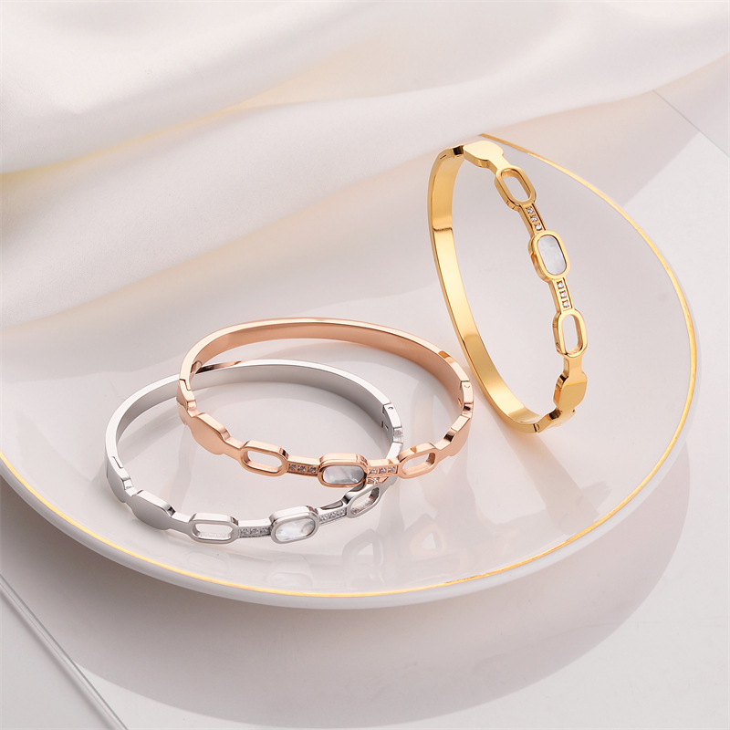 Brazalete de acero de titanio de estilo coreano de moda transfronteriza estilo coreano personalidad de moda damas joyas brazalete de acero inoxidable al por mayor