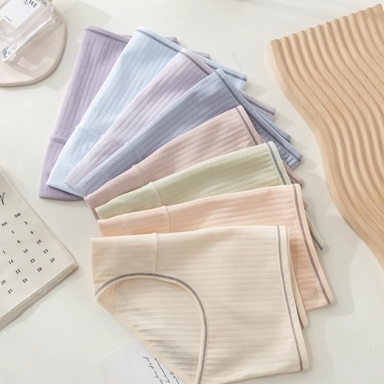 Ropa interior sin costuras fábrica de niñas al por mayor verano transpirable cómodo Algodón puro patrón vertical Morandi dulce Mediados de cintura calzoncillos