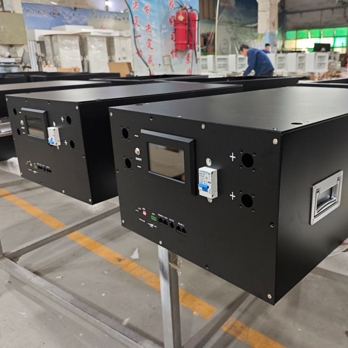Nueva energía Caja de batería de litio horizontal eléctrica de 15 grados Carcasa Almacenamiento de energía fotovoltaica Procesamiento de chapa Caja de atributos de precisión