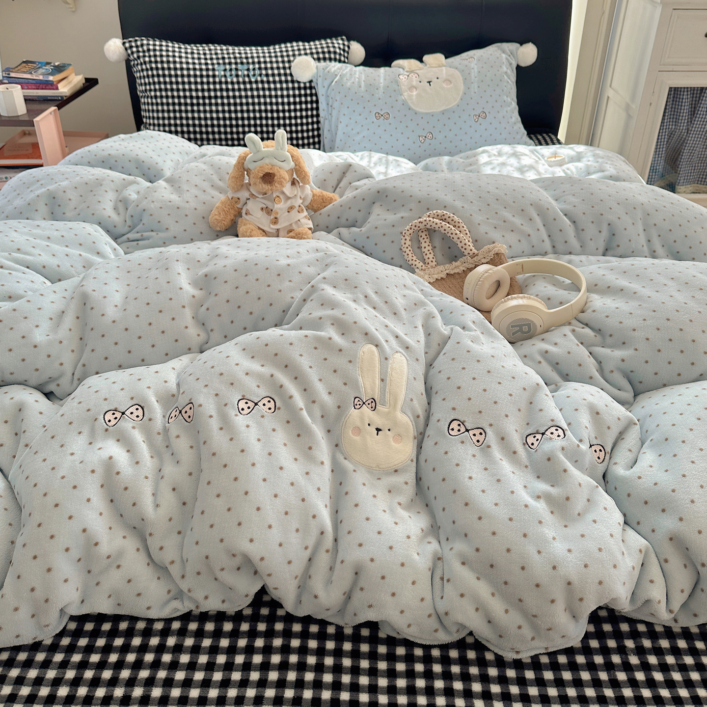 Parure de lit coréenne en velours de lait épais et duveteux, drap-housse et housse de couette en flanelle polaire corail chaude pour l'hiver_voghion.com