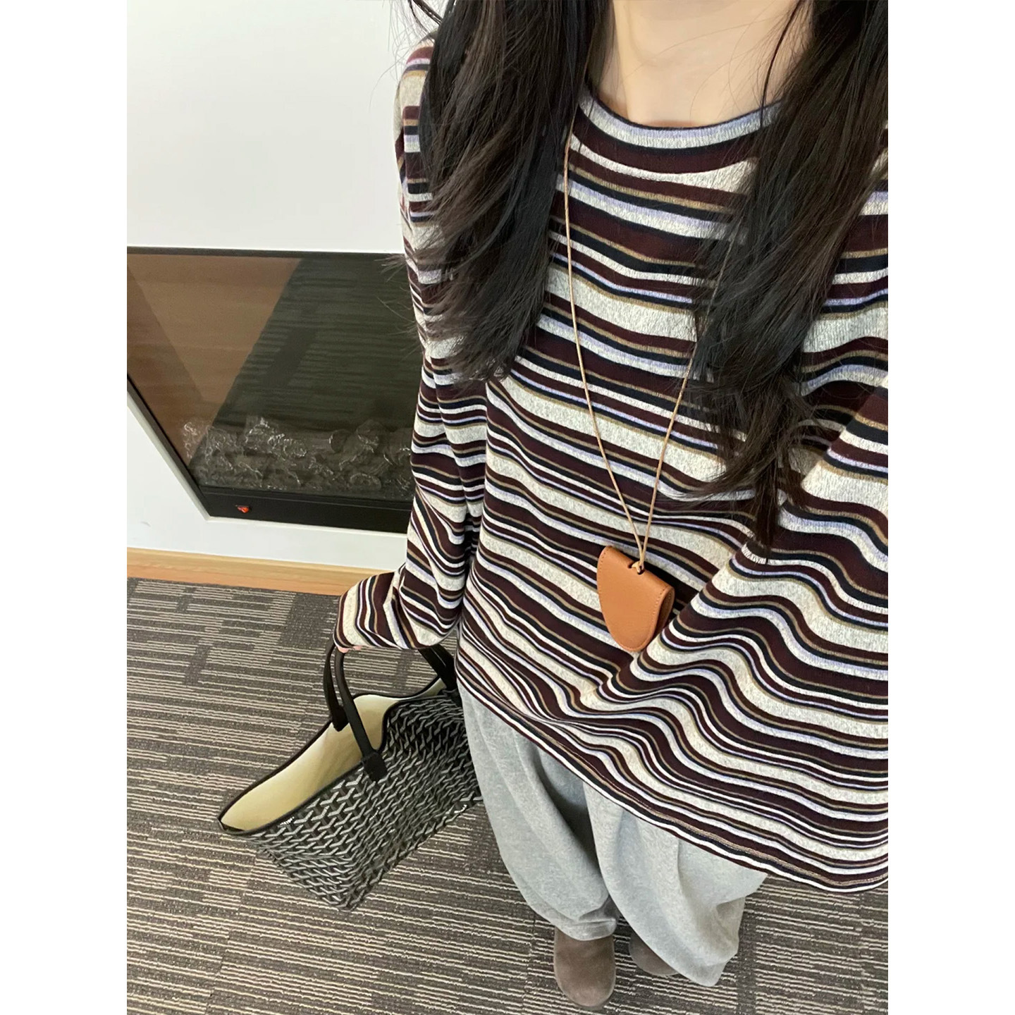 Korean Retro Lazy Style Yarn-Dyed Stripesd Long-Sleeved T-Shirt for Women in Autum New High-End Slimming Look Loose Tops
