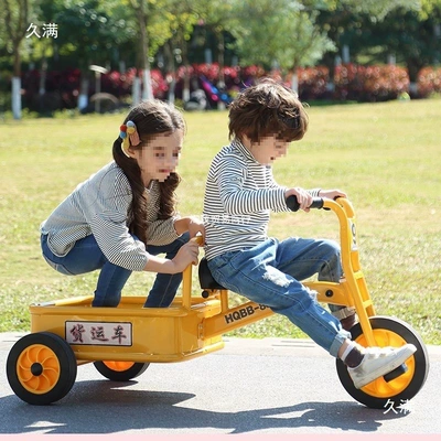 residential areas, children's toy — Elektrikli skuterlər