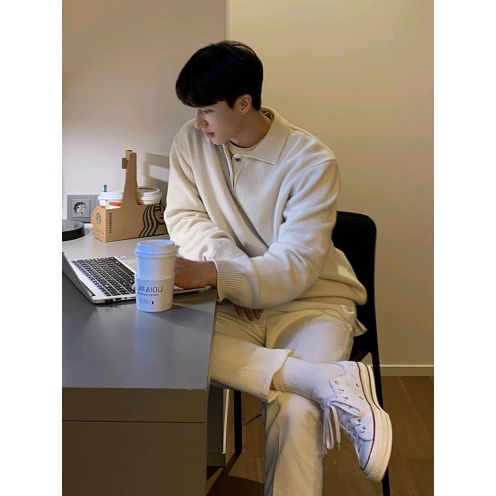トレンドの新しい東大門韓国メンズラペルセーター男性デザイナーポロネック肌に優しいルーズニットセーター
