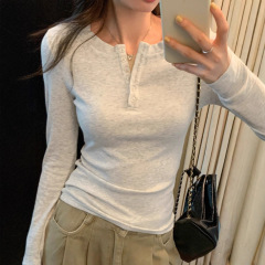 白花灰正肩排扣打底衫女秋季半开领修身甜辣内搭上衣简约长袖T恤