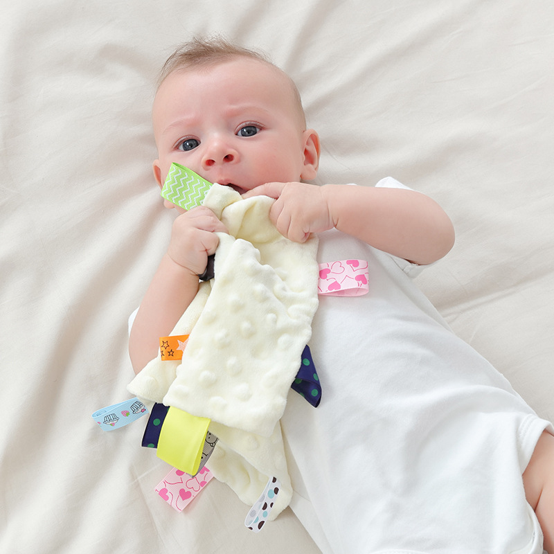 Cross-border baby beanie label comfort napkin, importable toy, saliva napkin, baby sleeping hand puppet toy