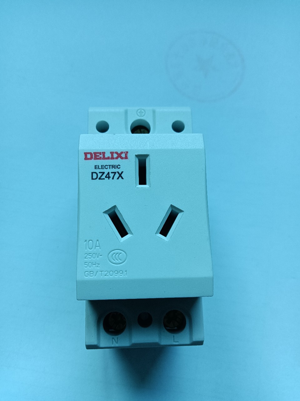 全新原装国产三孔插座DZ47X