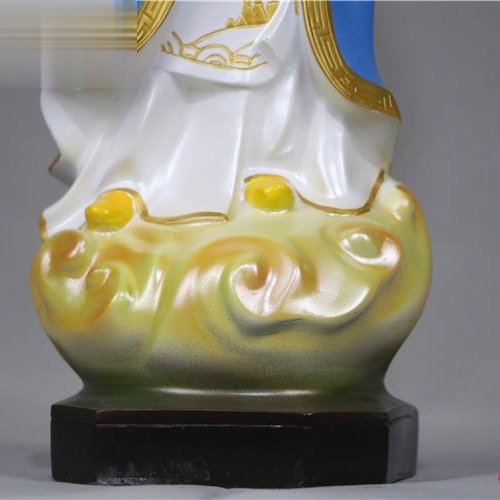 50cm transfronterizos de la Virgen María de Luo Yun, estatuas de la iglesia de la casa decoran la sala de estar del personaje principal