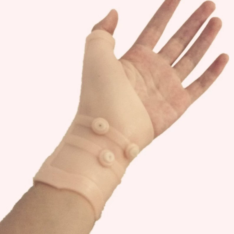 Magnetic silicone protective case, knee pads