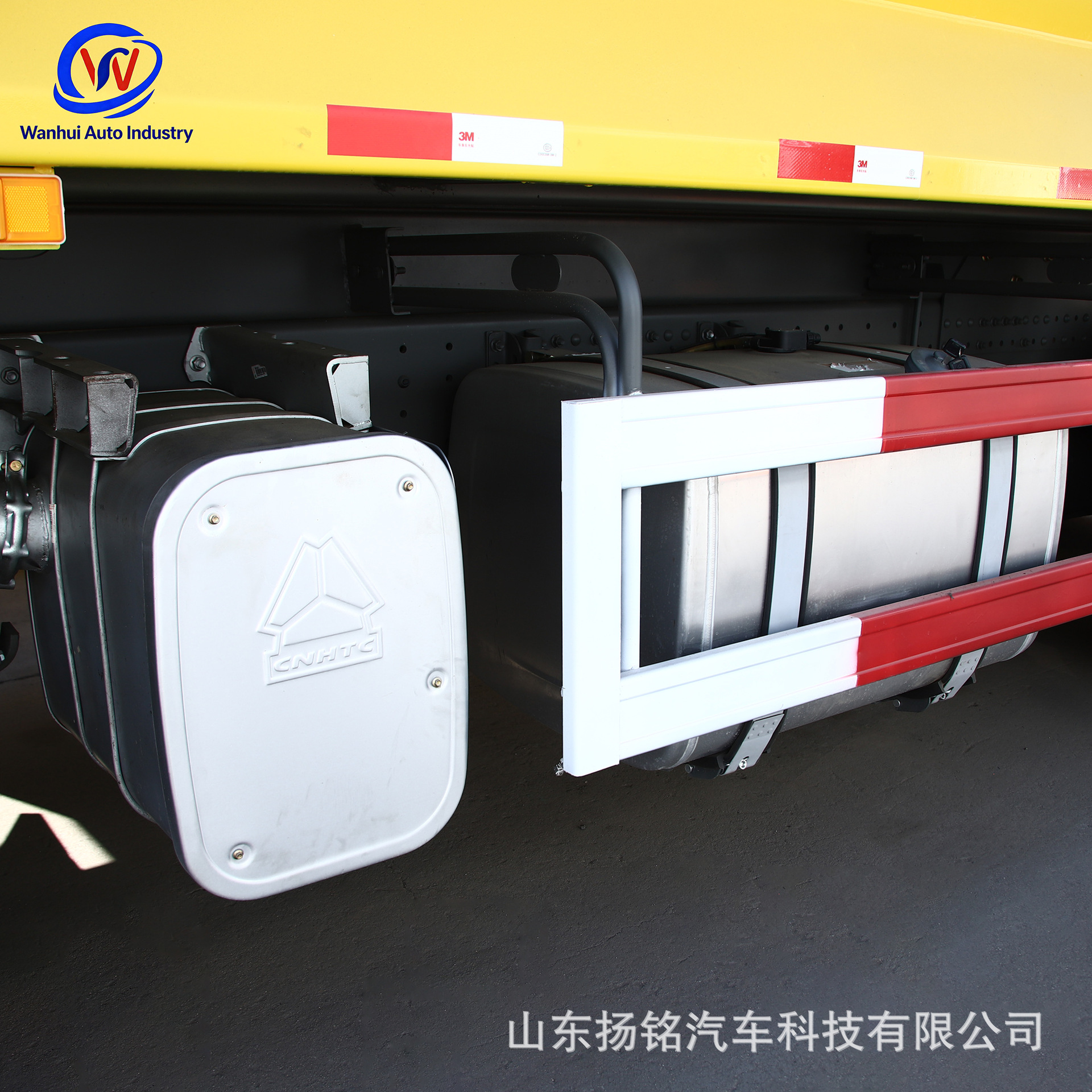Sinotruk Howo Eight-Wheel Dump Truck for Engineering and Earth Transport, 371 Horsepower, Mining, Africa