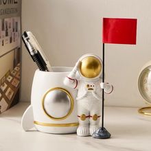 创意宇航员笔筒摆件办公室桌面家用书桌装饰品大容量高级感礼物