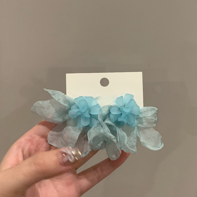 Pendientes de malla de pétalo de dopamina Pendientes de estilo de vacaciones junto al mar de estilo nuevo estilo caliente Pendientes de temperamento exagerado de todo fósforo al por mayor