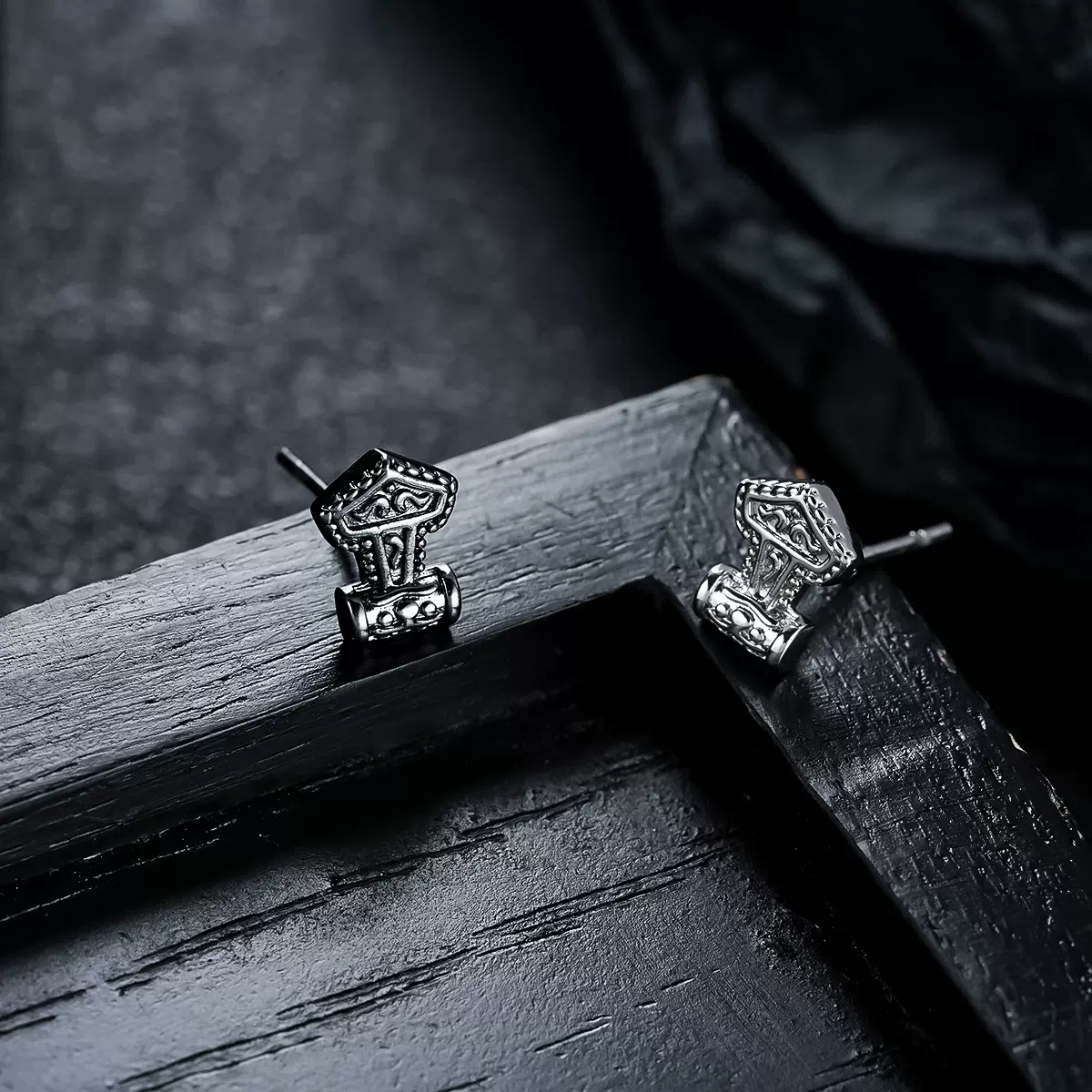 北欧海盗维京人耳钉男时尚潮流个性设计锤子耳饰女高级感百搭饰品