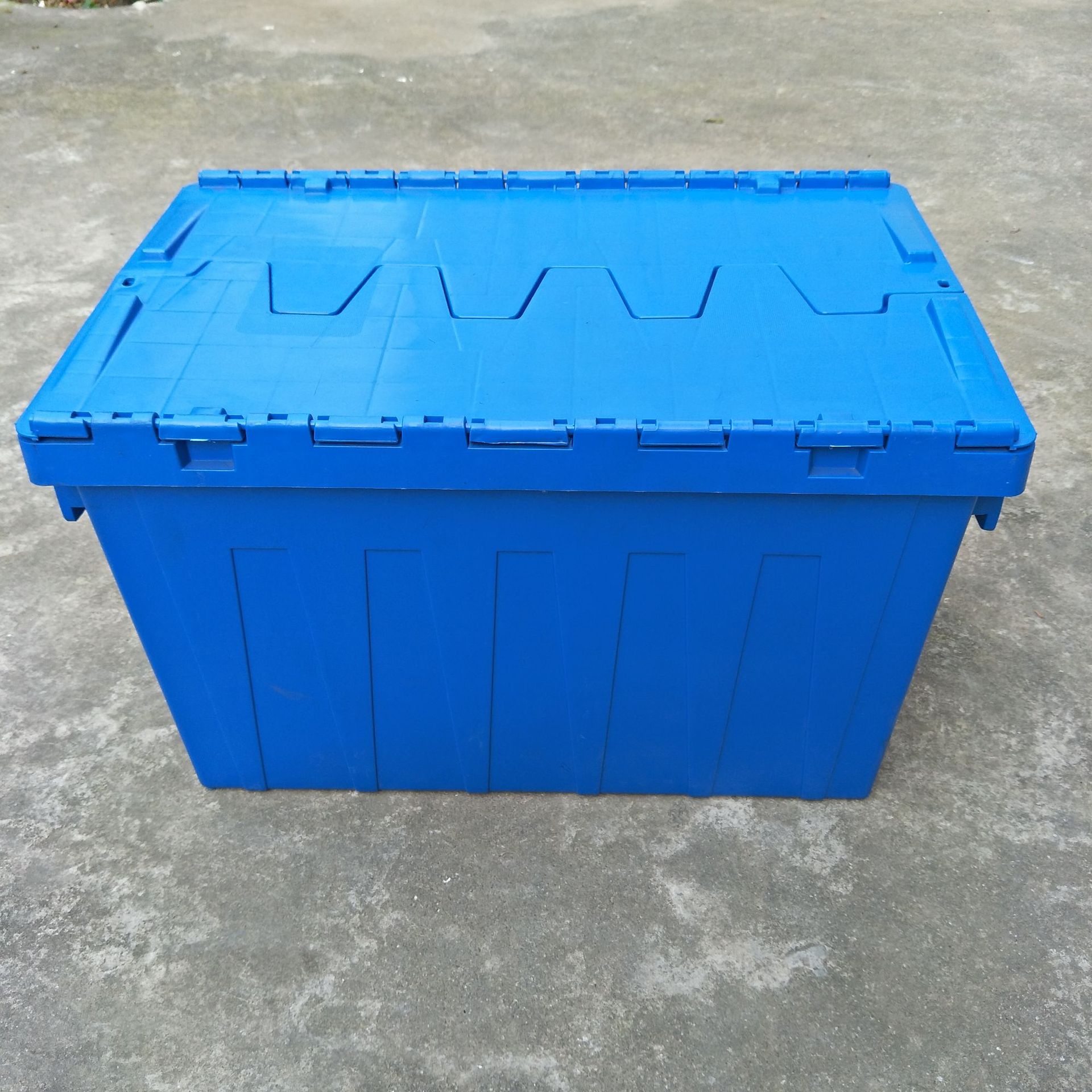 Caja de plástico industrial engrosada rectangular sin poros Caja de plástico azul con cubierta Almacenamiento y transporte Caja de plástico rotativa image 36