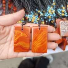 批发天然玛瑙战国红平安无事牌吊坠男女款项链挂坠可调节毛衣链