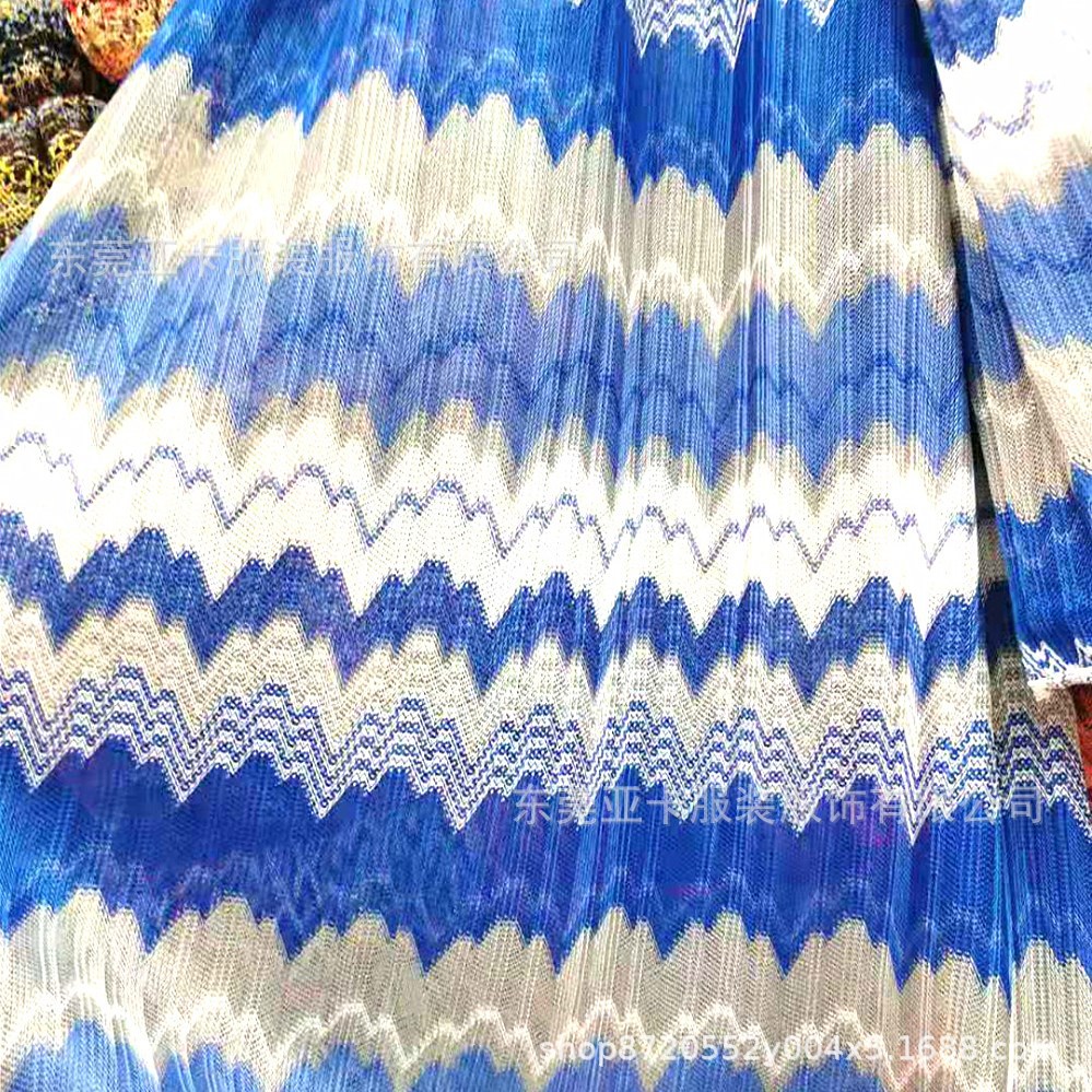 色织色编网眼布 经编提花布小网眼布涤纶提花 时尚比基尼服装面料