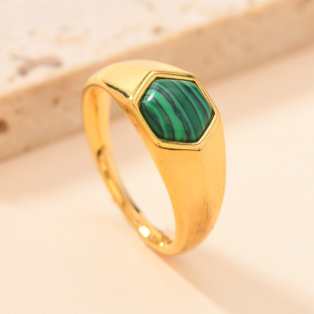 Joyas de acero inoxidable de estilo europeo y americano transfronterizo lujo ligero viento fundido hexágono piedra natural gemas anillo de titanio al por mayor
