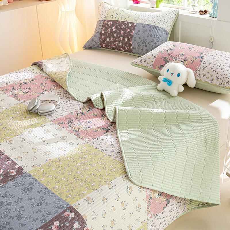 Tapa de cama de algodón de verano de una sola pieza 2025 nuevo traje de tres piezas de sábanas acolchadas de tatami de algodón universal de cuatro estaciones
