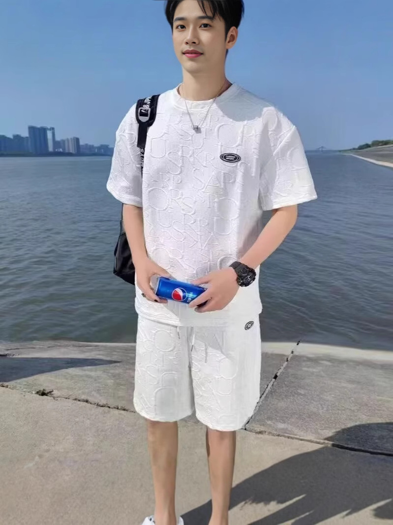 Camisas menos ropa deportiva set hombre de verano mangas cortas camisetas de baloncesto pantalones cortos casuales de dos piezas set de tendencia coreana