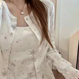 温柔风雪花印花睡衣女春秋季开衫吊带长裤舒适大码家居服三件套