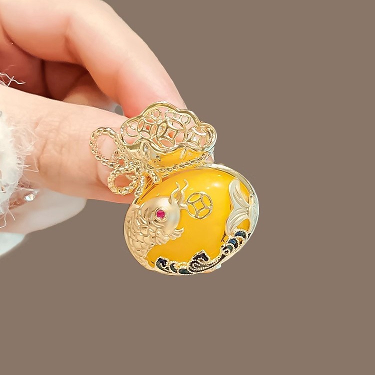 Chinese style koi lucky bag brooch enamel beeswax money bag antique corsage high sense fortune temperament cheongsam pin