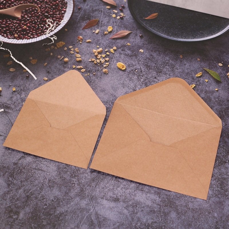 Vintage Kraft sobre de papel al por mayor tarjeta de felicitación en blanco postal bolsa de papel de almacenamiento engrosada oscuro estilo europeo pequeño sobre