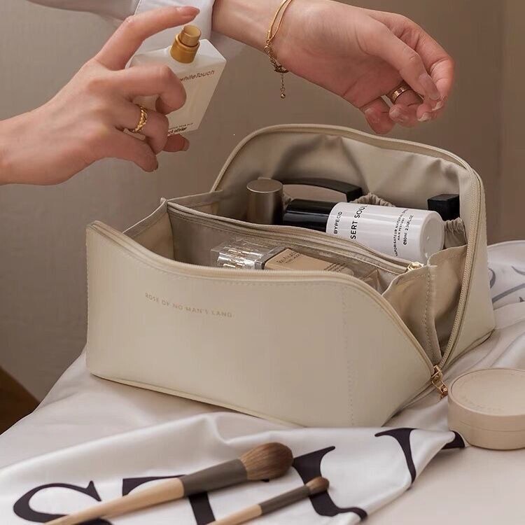 Cosmetic Bag Pu Leather Bag for Women Large Capacity Ins Makeup Case Travel Toiletry Bag Cosmetics Storage Bag Letter Decoration