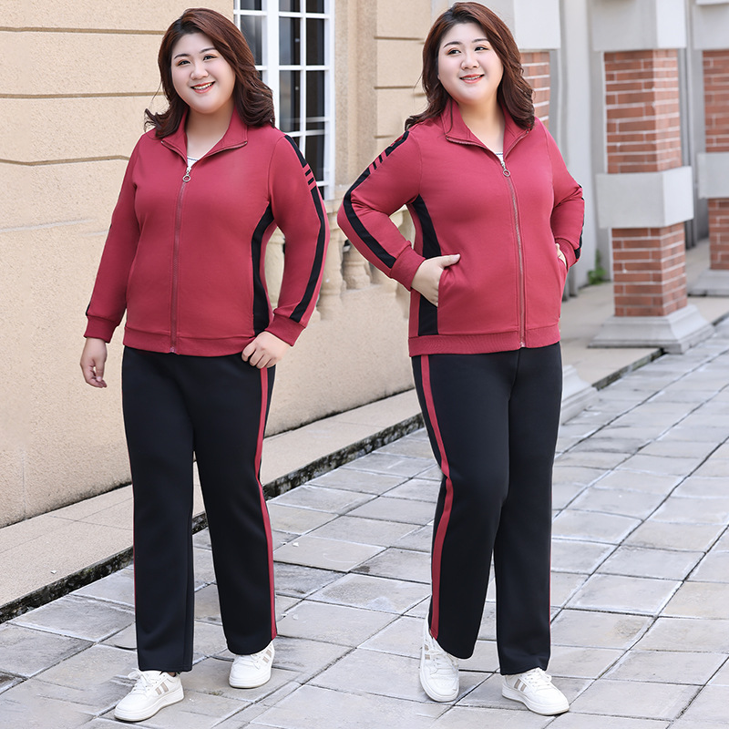 Plus-Size Women's Spring Outfit Set, Two-Piece High-End Style 2026 New Model, Age-Reducing Sportswear for Women