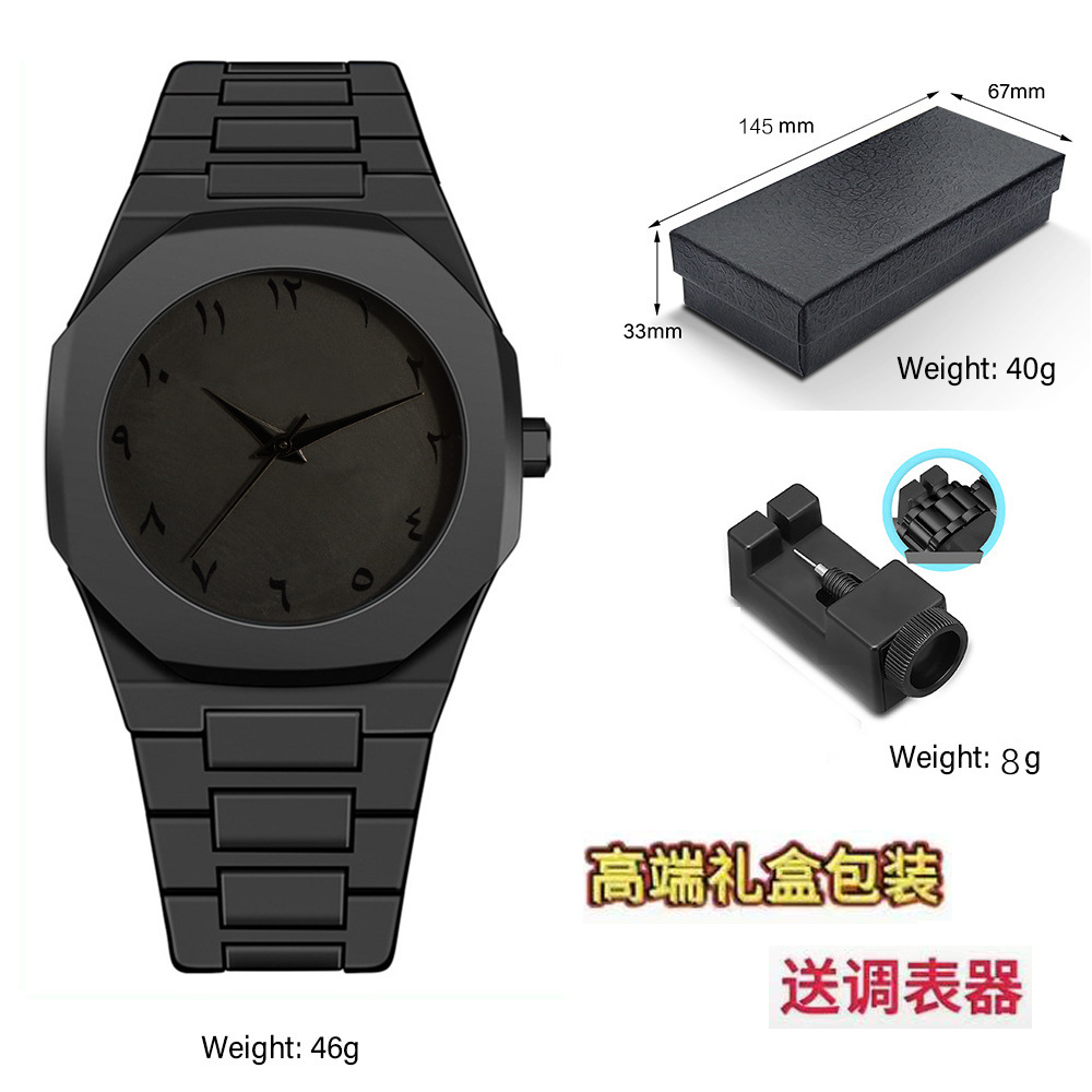 검은색 케이스, 검은색 다이얼, 검은색 글자