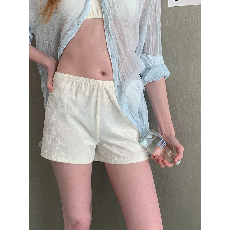 [Special Offer, No Returns or Exchanges] Korean Style Versatile Velvet Shorts, Elegant Pants for Women, Spring/Summer 2026 New Model, Soft Straight Cut