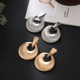 项链;毛衣链;吊坠