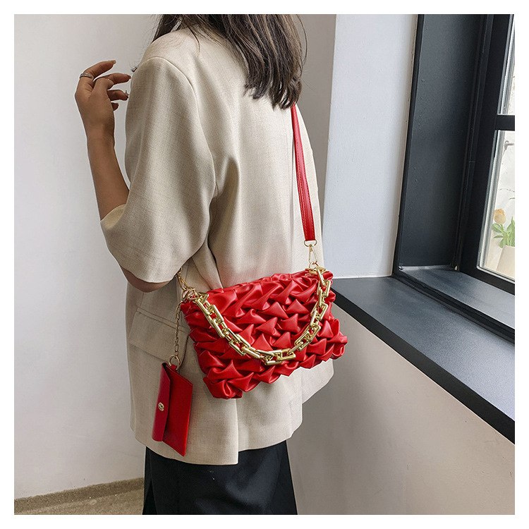 Women's Small Pu Leather Solid Color Elegant Square Zipper Ruched Bag display picture 3