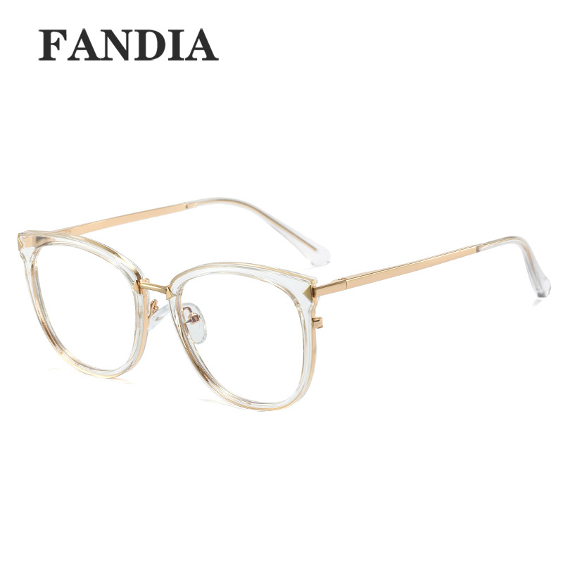 95314 2022 nuevas gafas de marco de moda transfronteriza gafas de luz anti-azul de las mujeres europeas y americanas gafas de miopía redondas marco