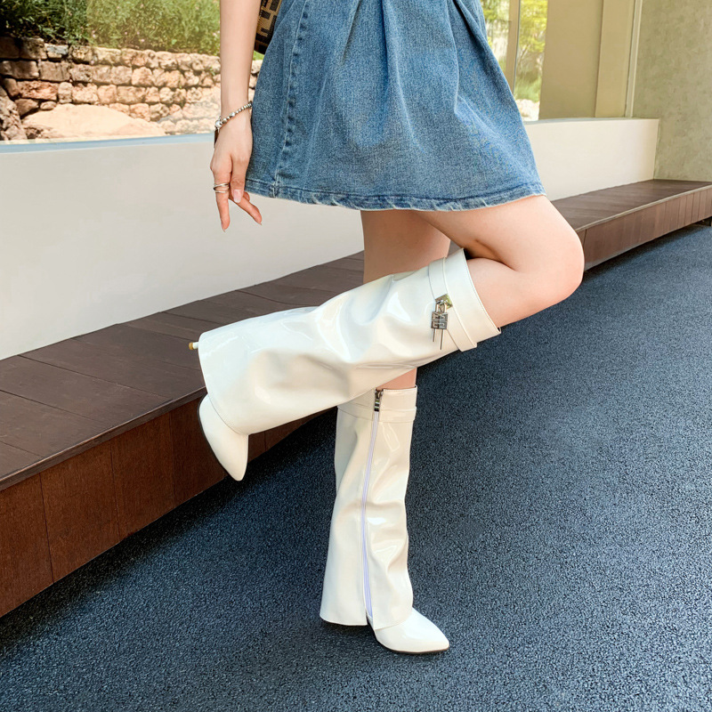 40-45跨境外贸欧美细高跟女鞋大码尖头漆面高筒靴潮锁扣长靴Z110