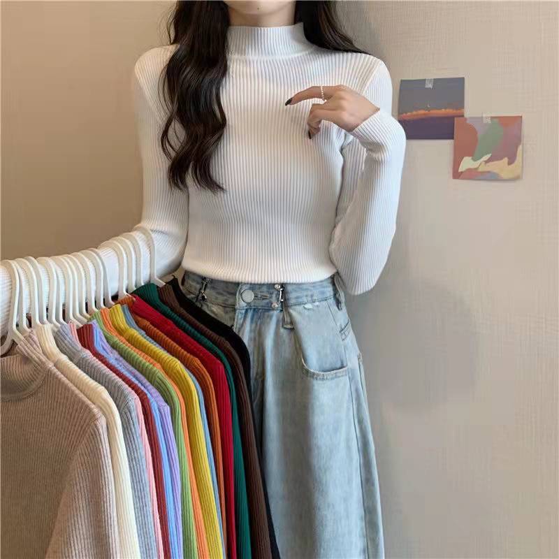 Black knitted base layer sweater for women, 2025 fall/winter new style—fashionable, chic, slimming, and perfect for layering.