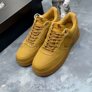����AF��܊һ̖�¿��С��ɫ�͎����e��Ь�^��ţ�͸�羳���x