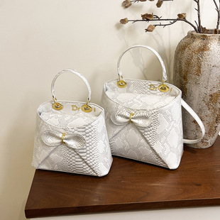 2026�羳�¿�߼��к����Y������W���r���߼y�μ��б��ˮͰ��Ů