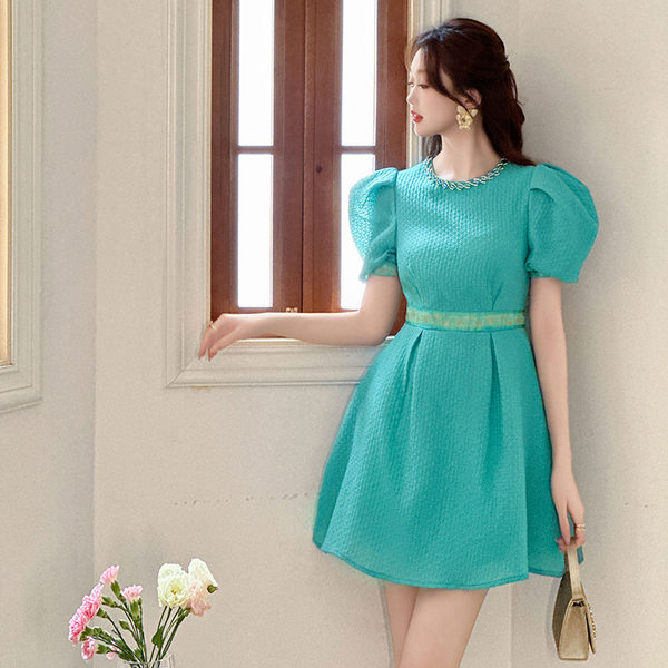 Váy sinh nhật nữ cổ tròn tay phồng thắt eo phong cách công chúa — Xanh Lông Công