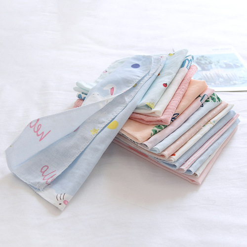 Small square woven cotton comfortable handkerchief, can be used as a 3 yuan gift, randomly colored, one-time shipment and gift.