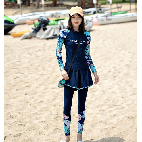 2024 new split swimsuit women's long-sleeved sun protection swimsuit conservative belly covering slimming hot spring swimsuit wholesale