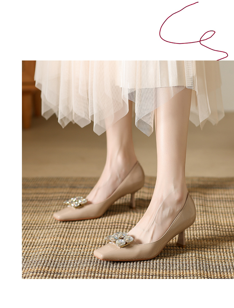 Damen Stiletto High Heels Mit Karree-form Aus Lackleder_voghion.com