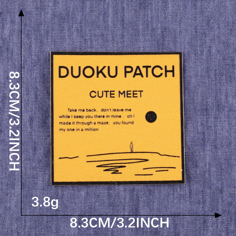 オリジナルの自己貼り付け刺繍は皮衣ダウンジャケットのパッチを貼り付けて穴を開けてアルファベットのプリントバッジの補助材料を補修します。|undefined