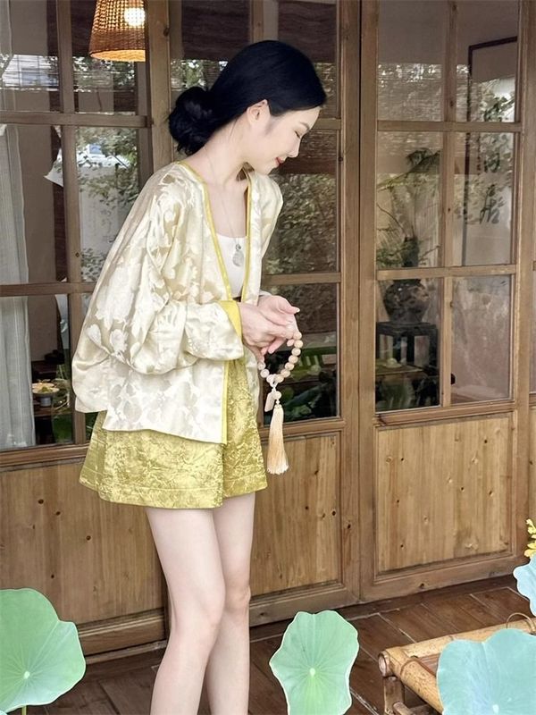 现货多巴胺新中式上衣外搭夏季高级薄款名媛气质外套短裤两件套装|undefined