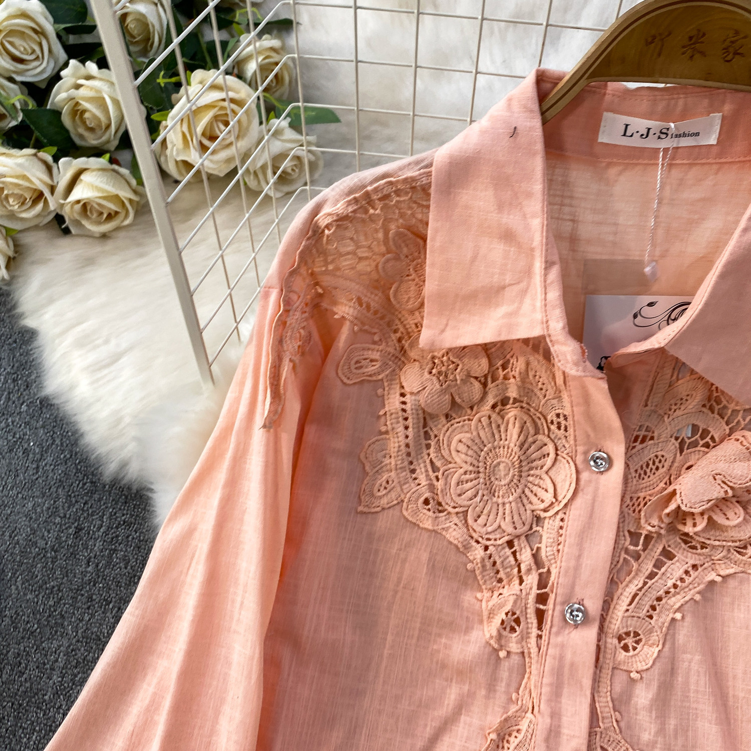 Women's Floral Collared Shirt Breathable Lace Top mid Length Cardigan Coat Casual Style Sun Protection Gentle Hollowed out for Spring And Autumn_ecoleips.com