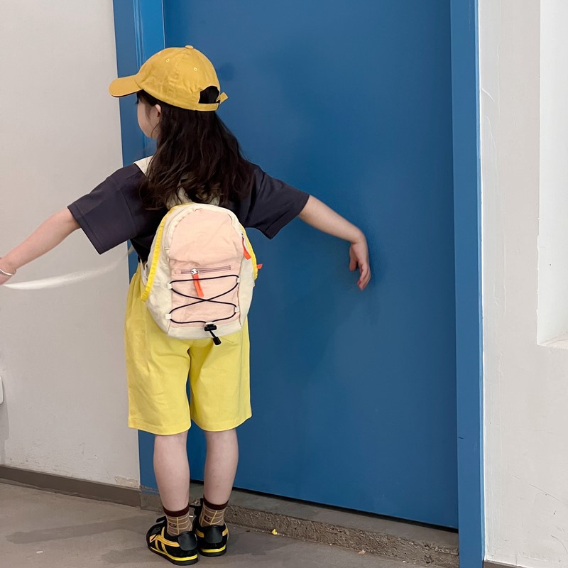 Mochila para niños de alto valor facial de estilo extranjero, una nueva mochila deportiva de viaje al aire libre