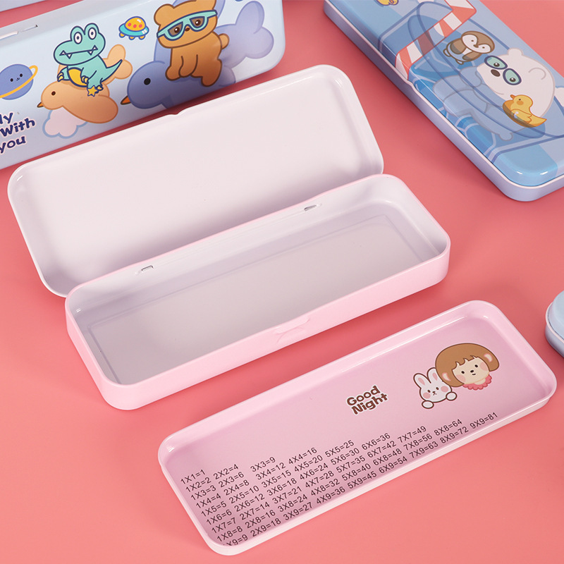 小学生のブリキの文具箱、二層の文具箱、かわいい漫画の男の子と女の子の筆箱、掛け算表付き|undefined
