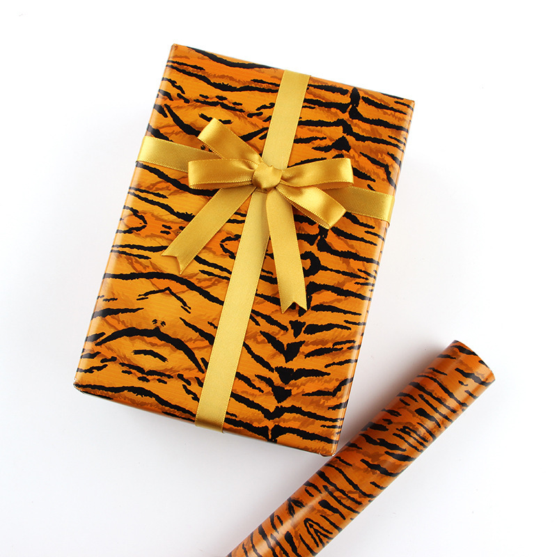 Papel de regalo con estampado de leopardo y vaca, el más vendido de Amazon, papel de regalo navideño, papel para envolver libros DIY image 8