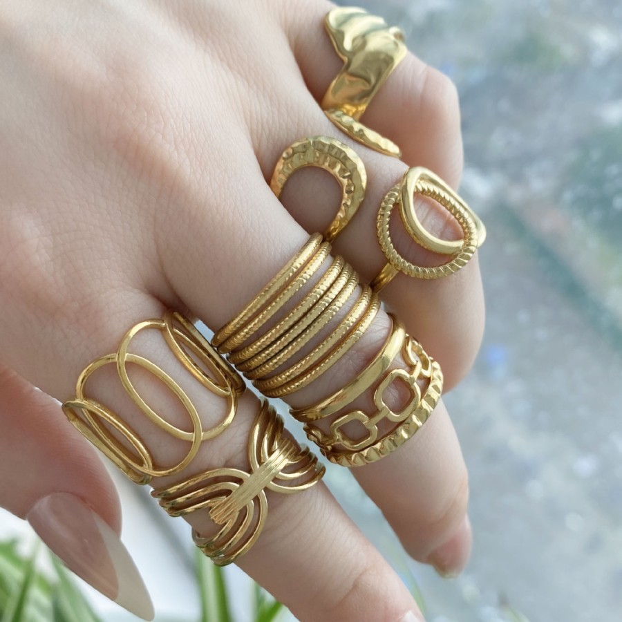 Minimalist Gold Plain Hollow Ring For Women Unique Elegant Style_voghion.com