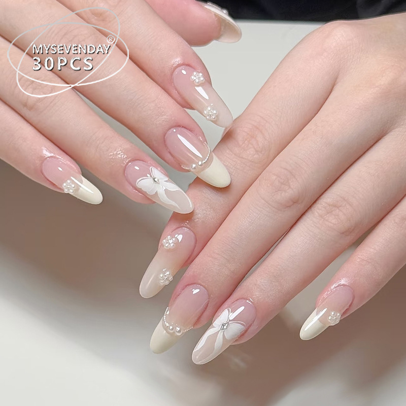 TikTok Explosions Wear Nail Pieces Advanced Sense Butterfly Bead Chain Handmade Nail Patch Sweet Temperament Fake Nail Pieces