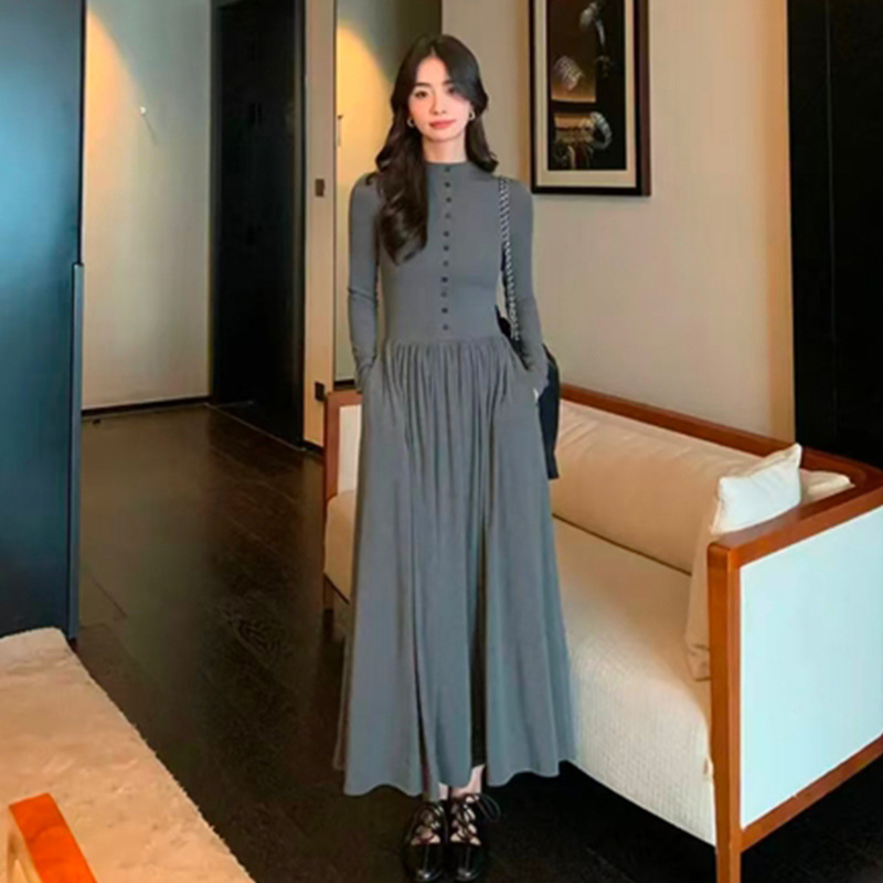 黑色赫本风长袖连衣裙女春秋慵懒风气质修身显瘦打底修身内搭长裙|undefined